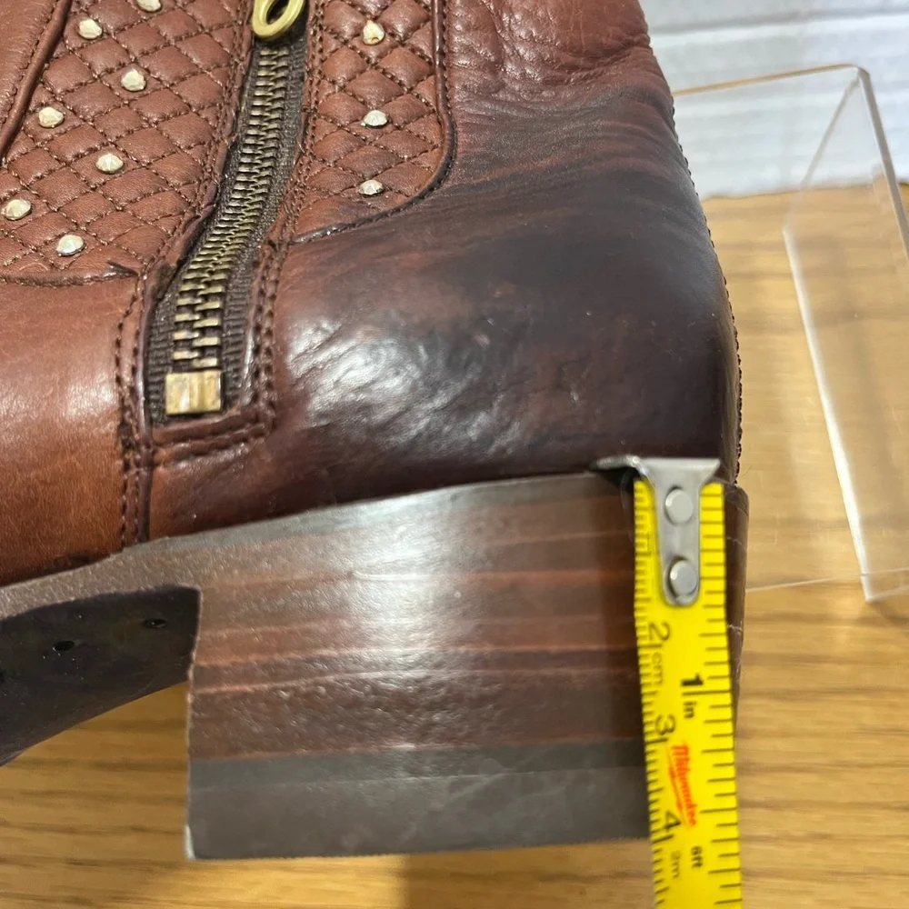 Denver Womens Boots Rodeo‎ size 8.5 With bright details